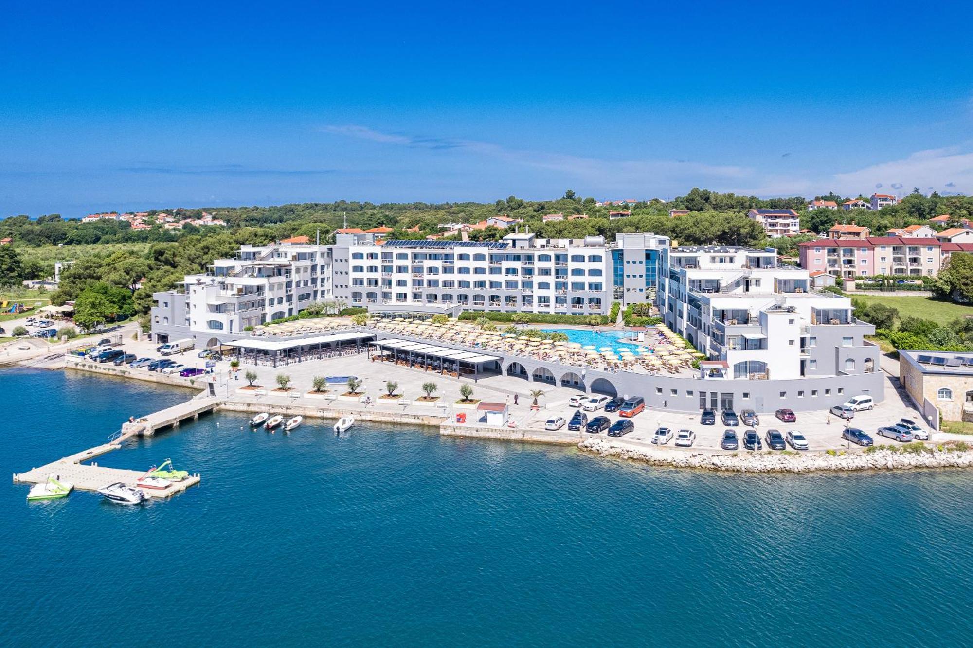 Hotel apartamentowy Family Del Mar 4*